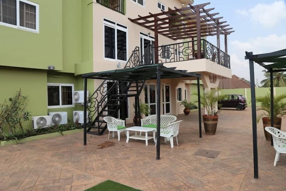Bella Luxury Hotel 39/42