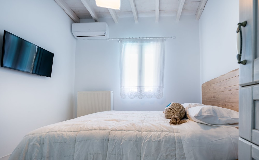 3 BEDROOMS, FAMILY, VILLA, POOL VIEW, KITCHEN