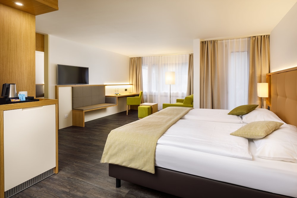 Ramada by Wyndham Baden du Parc 32/74
