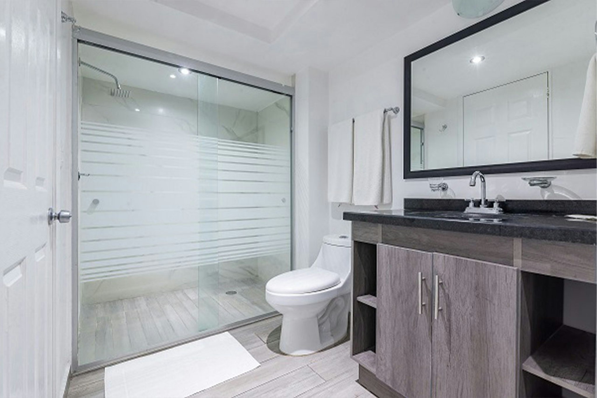 European Life Style Executive Suites Gallery 49/50