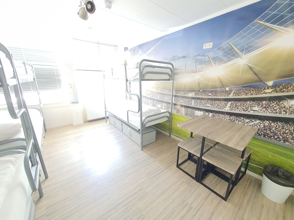 Dutchies Hostel 26/50