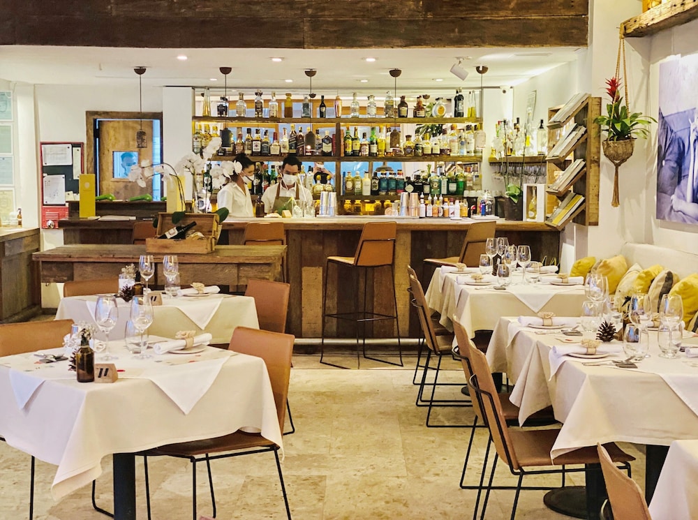 Casas Brancas Boutique Hotel Spa 68/79