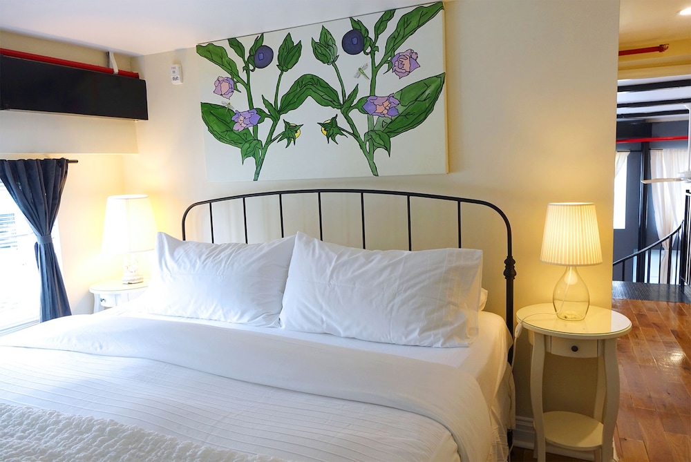 1 BEDROOM, SUITE, TERRACE