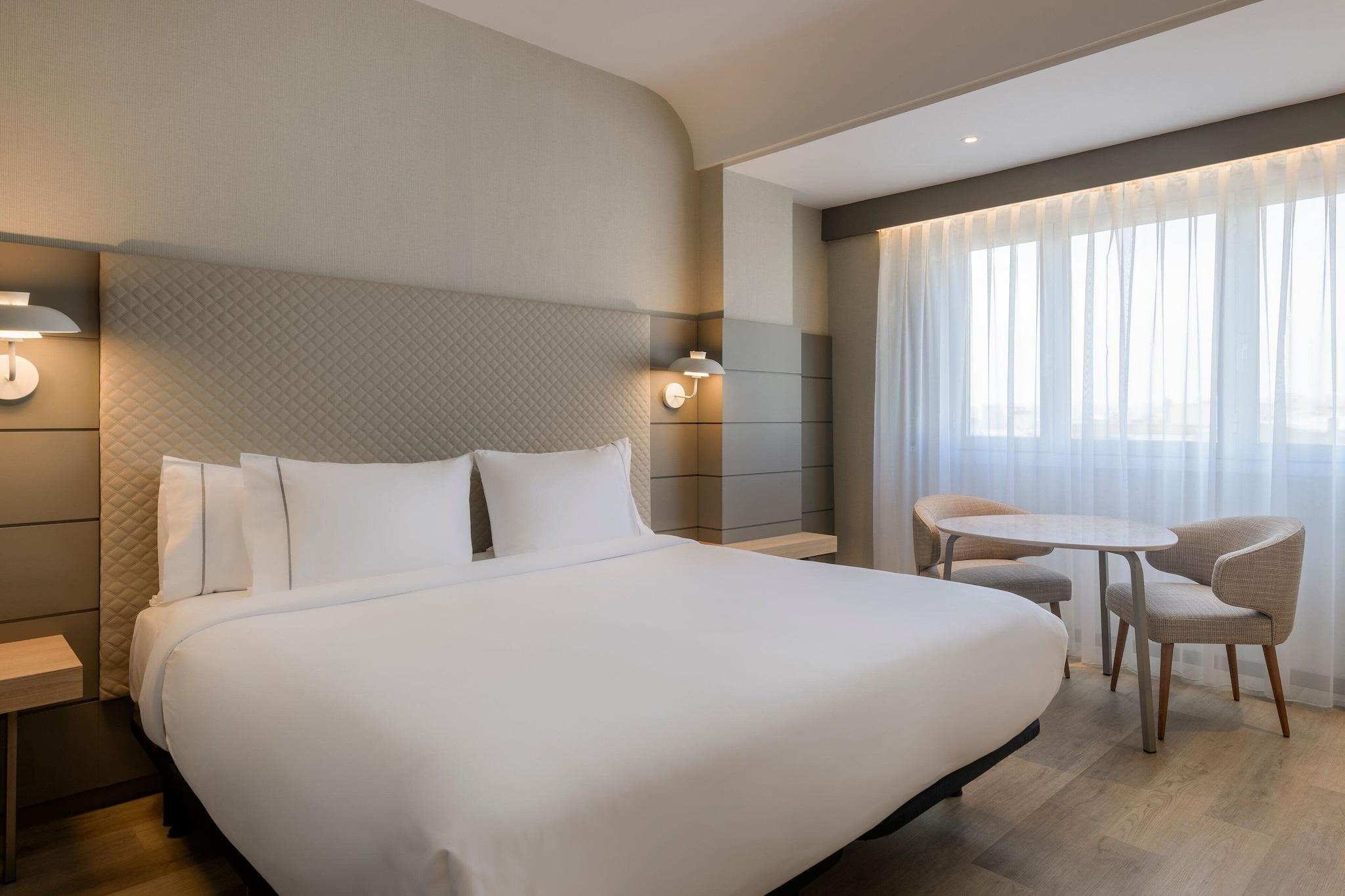 Room, King Bed