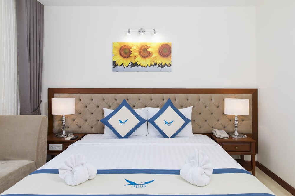 Apus Hotel 26/77