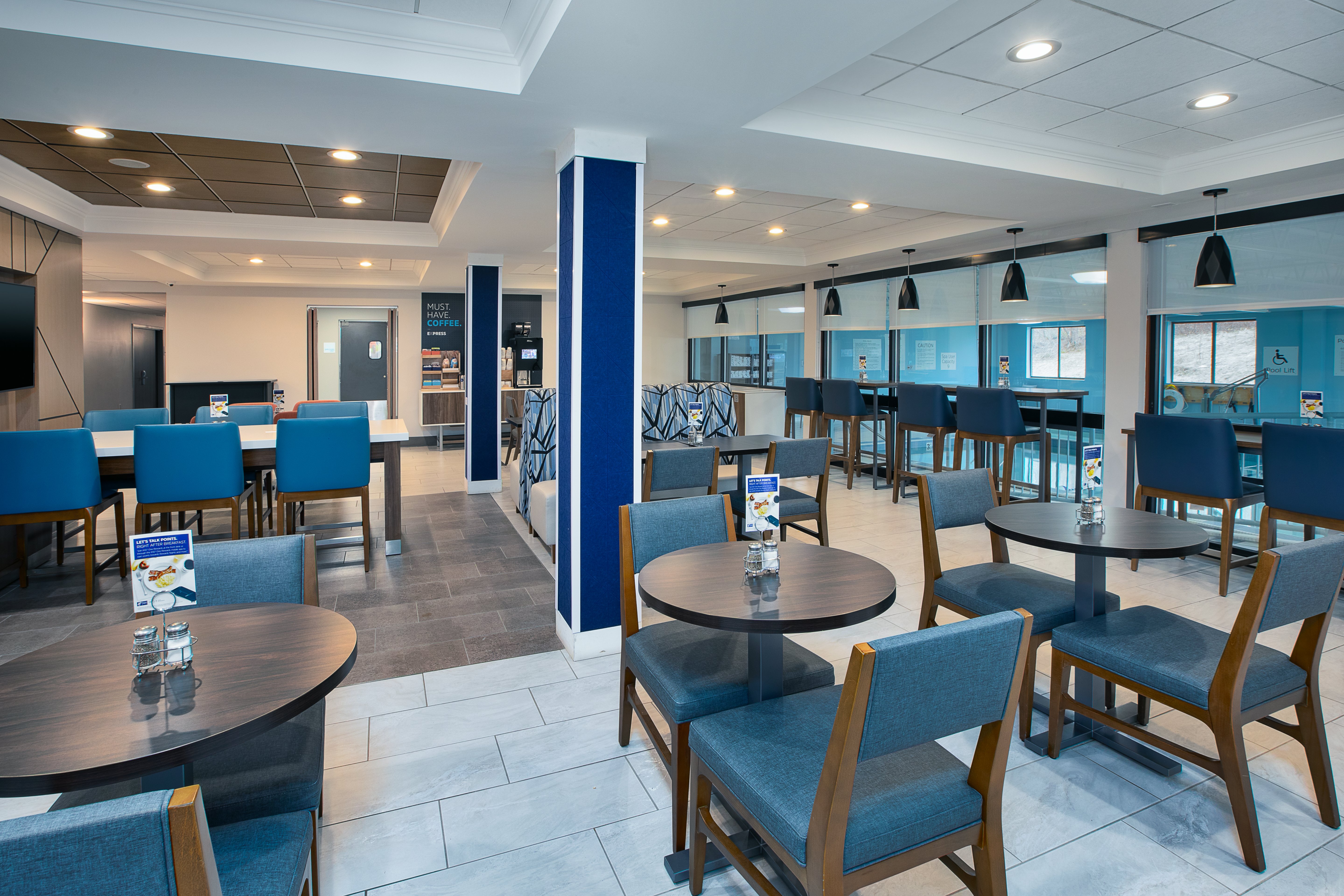 HOLIDAY INN EXPRESS SAULT STE MARIE 23/30