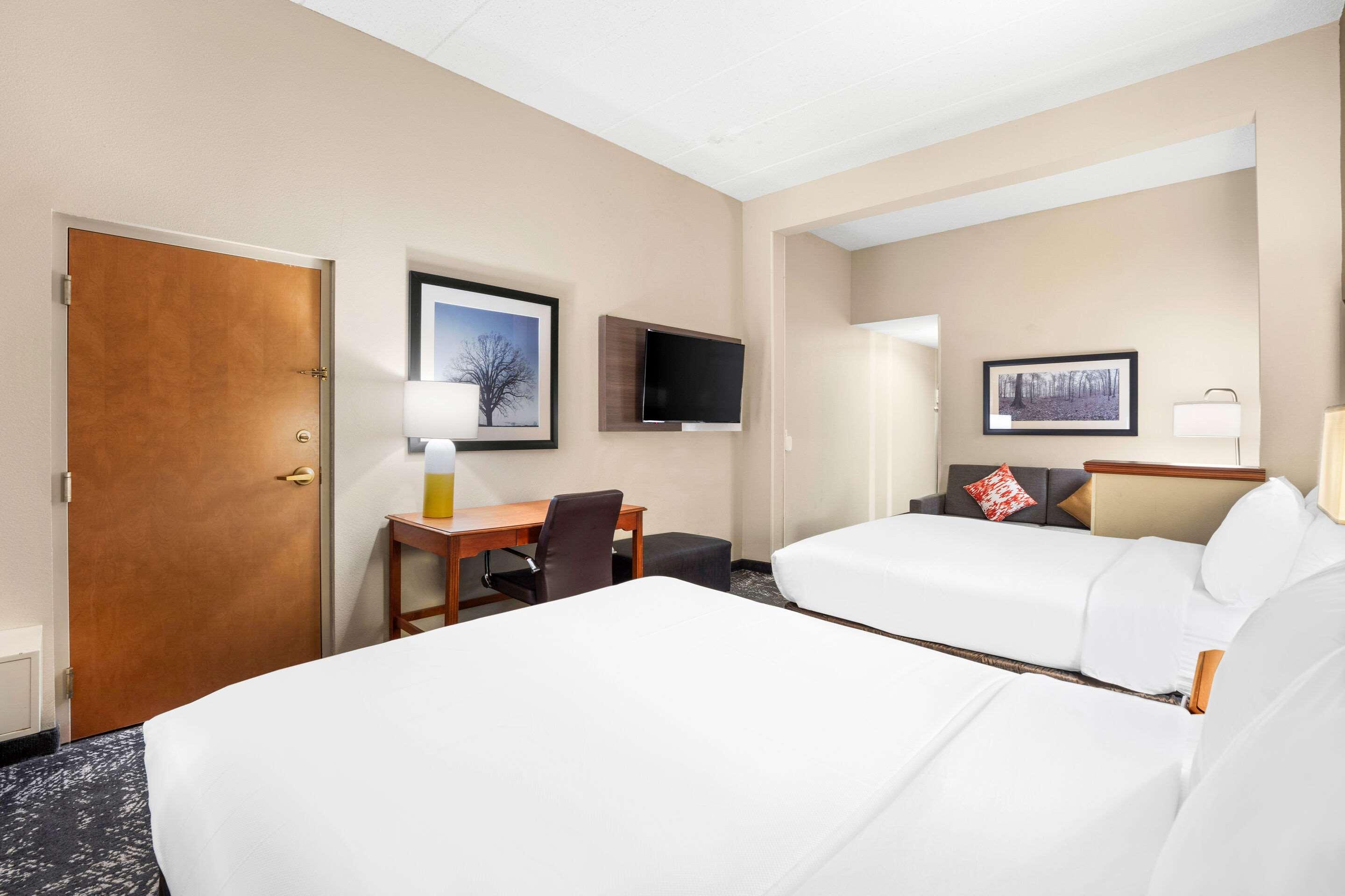 SUITE, 2 QUEEN BEDS, ACCESSIBLE