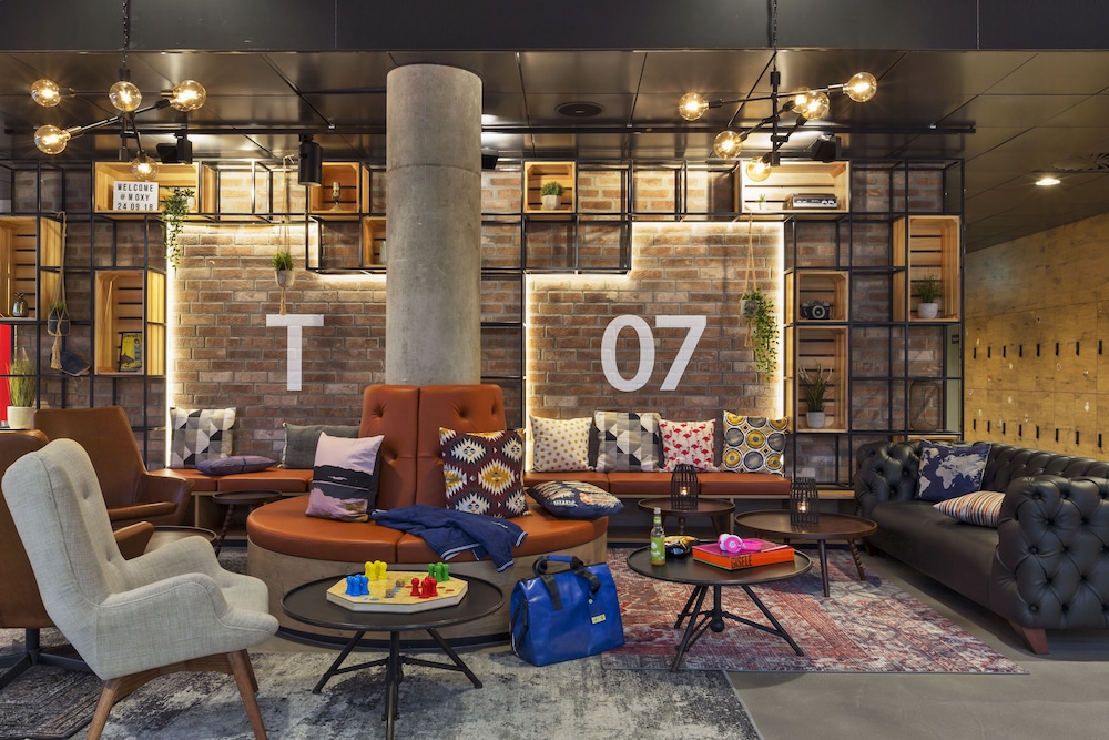 MOXY DUESSELDORF SOUTH 40/52