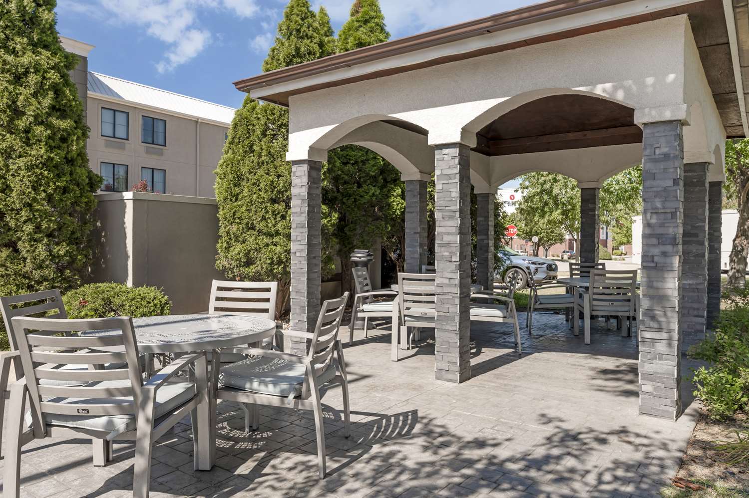 Best Western Plus Lafayette Hotel University Area 22/24