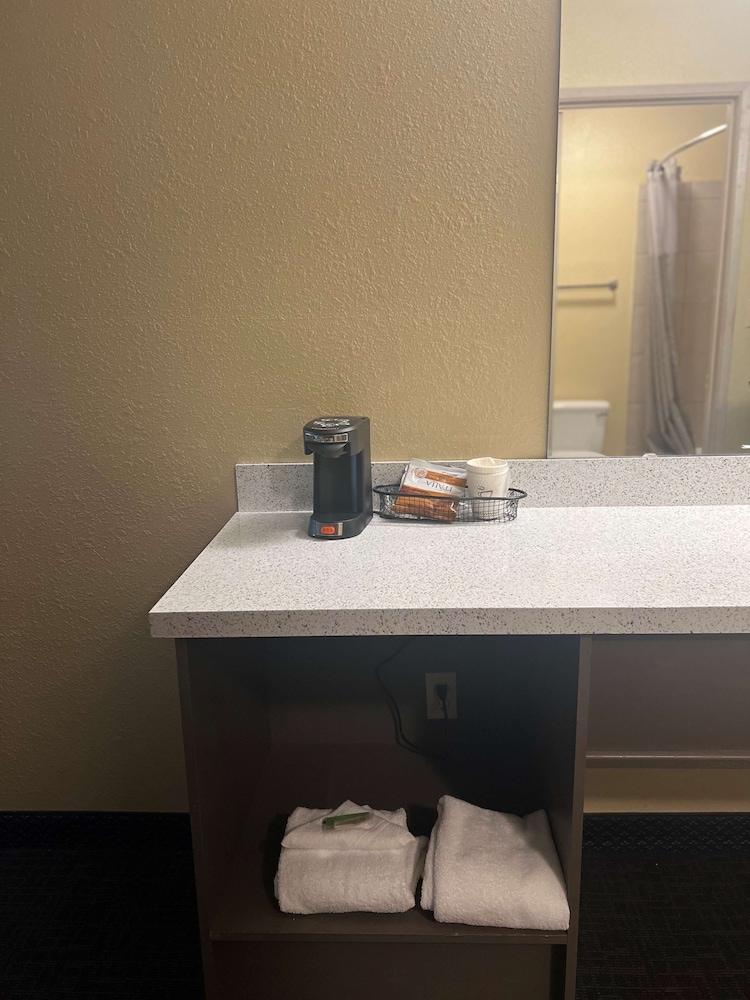 SureStay by Best Western Wells 33/36