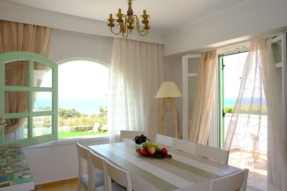 VALEA VILLA NAXOS 6/41