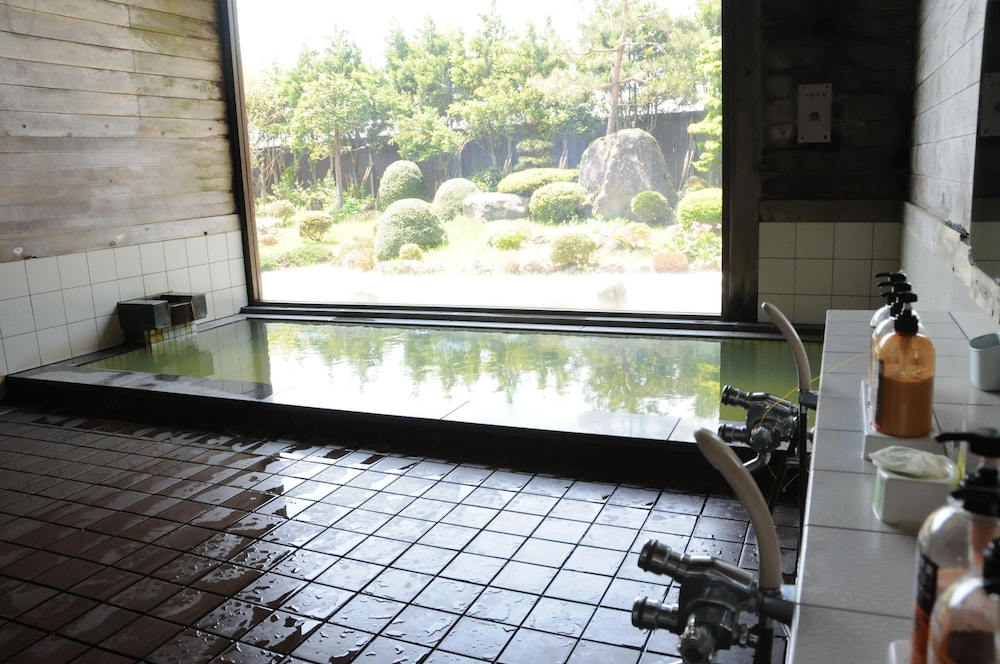 Akita Art Village Onsen Yupopo 8/20