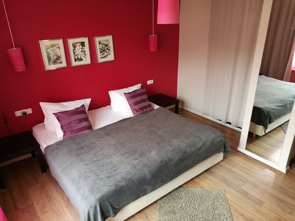 Purpur Aparthotel 10/48