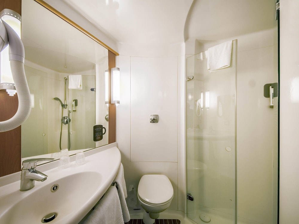 غرفة كلاسيكية بثلاثة أسرّة، Ibis Sarlat 6/8