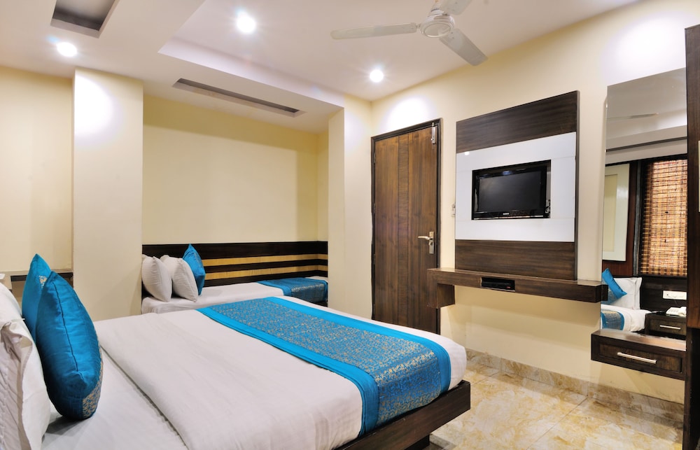 Hotel Gold Star Inn 16/36