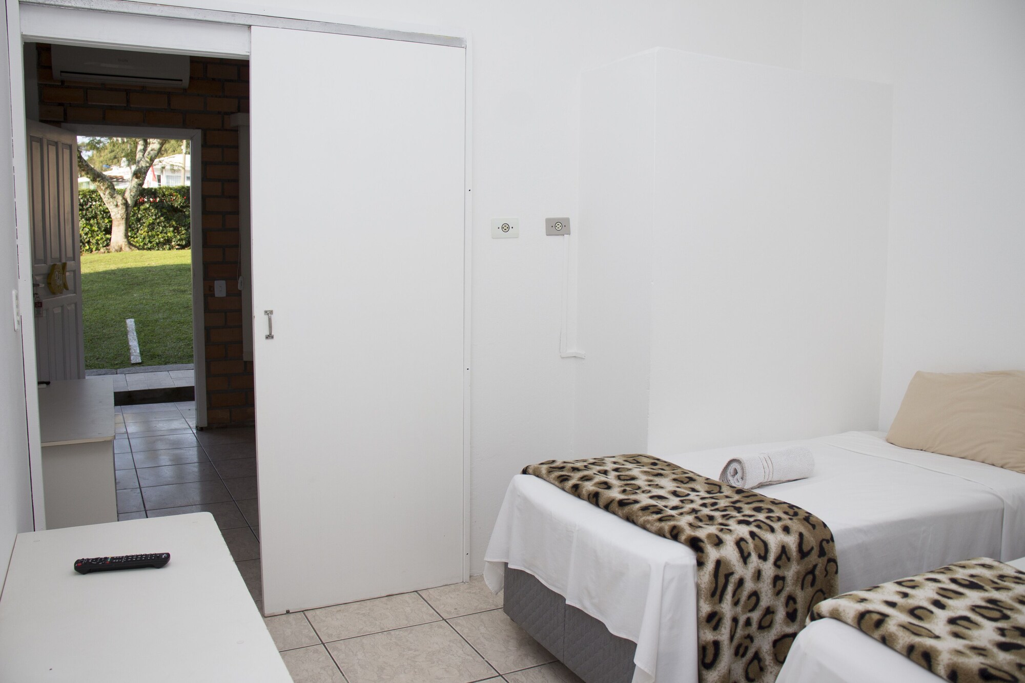 جناح بسرير مزدوج وسرير فردي وسرير بطابقين، Hotel Balneario Itapocoroi 5/6