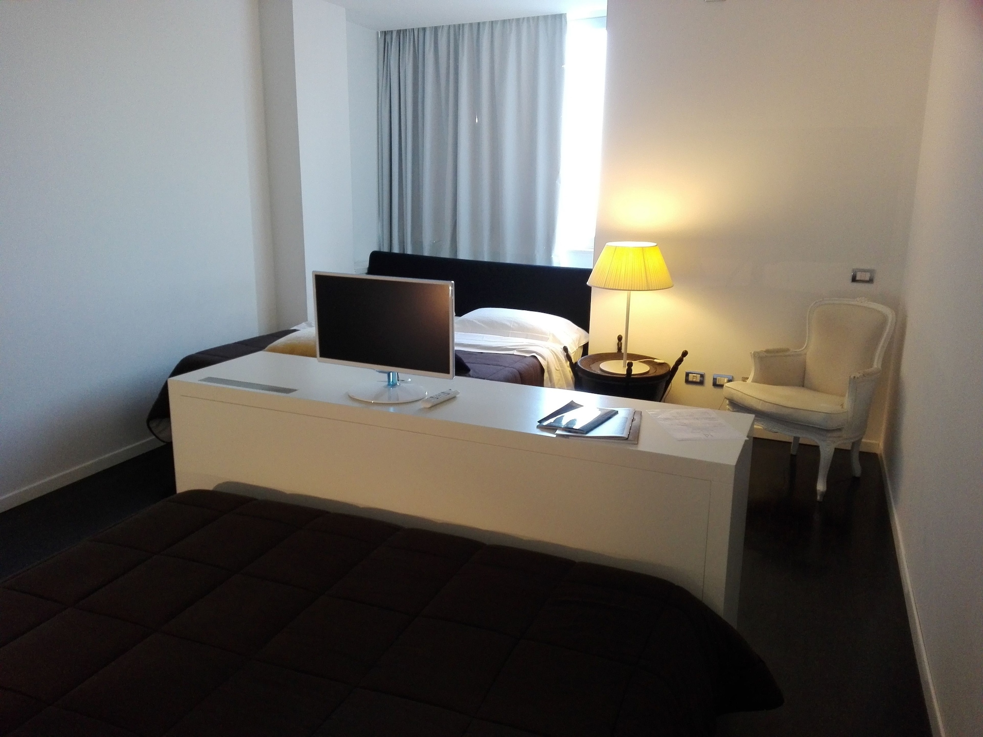 ROOM, QUADRUPLE