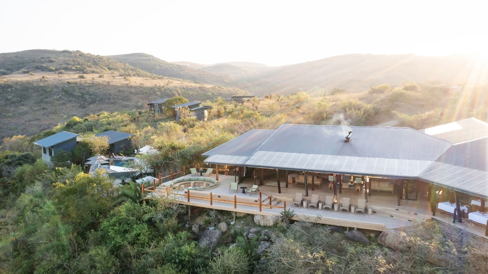 Rhino Ridge Safari Lodge 2/50