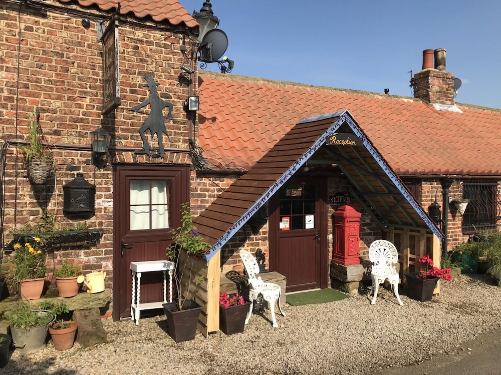 OYO Yarm Cottages 55/64