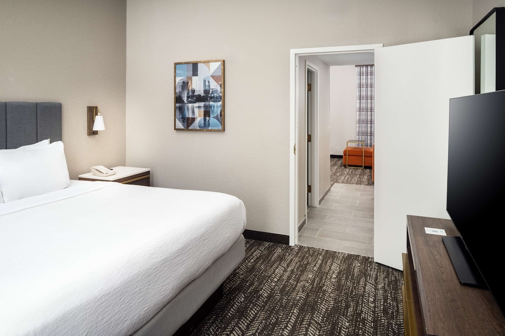 Custom, Suite, King Bed