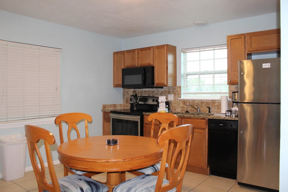 Coconut Palms Beach Resort II 36/50