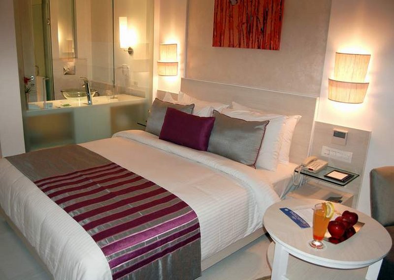 THE ASHTAN SAROVAR PORTICO 15/37