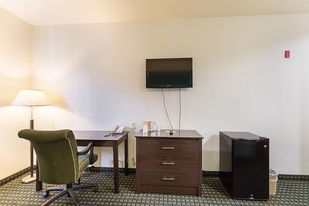 Budget Inn and Suites 24/27