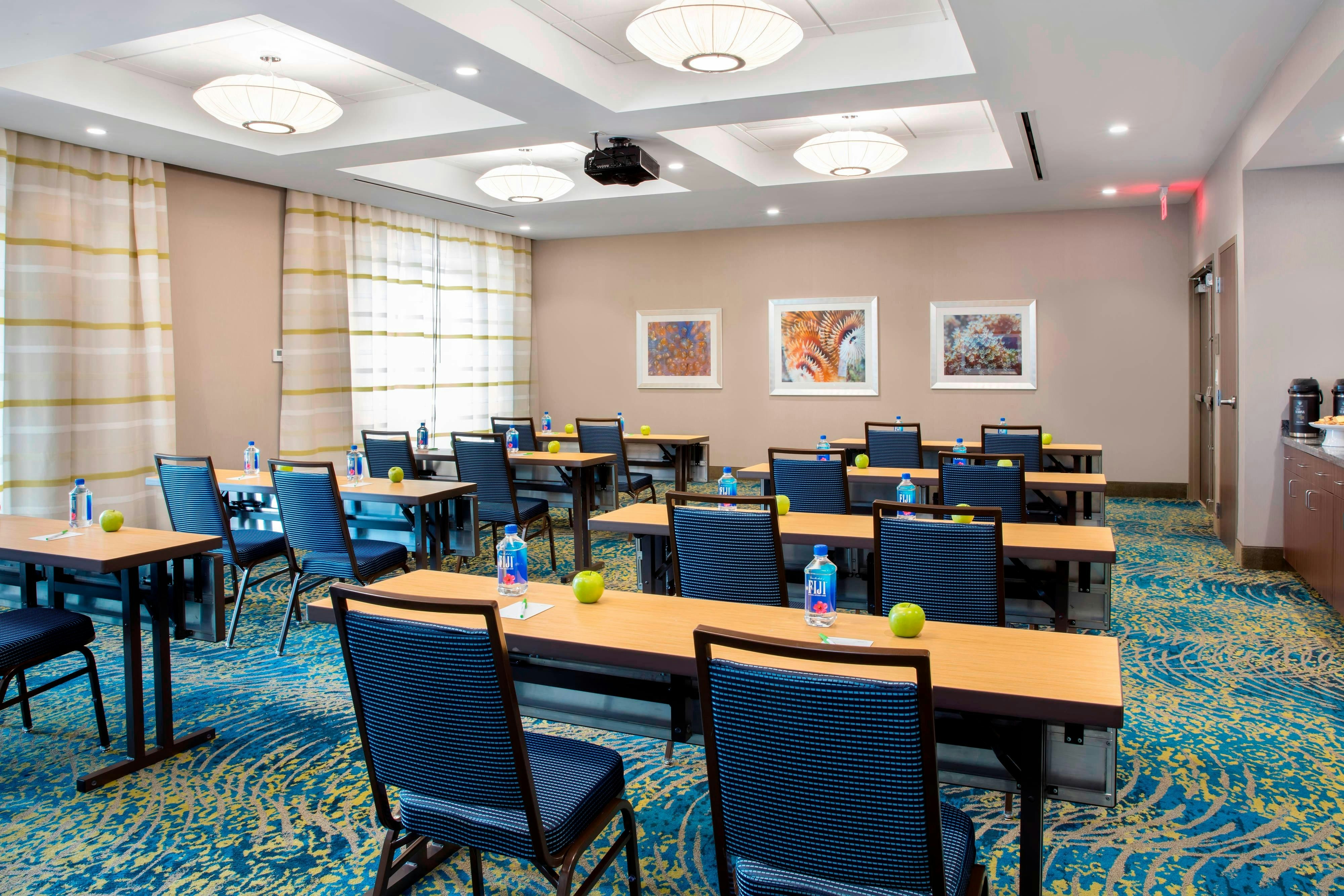 Courtyard by Marriott Faro Blanco Resort 21/33