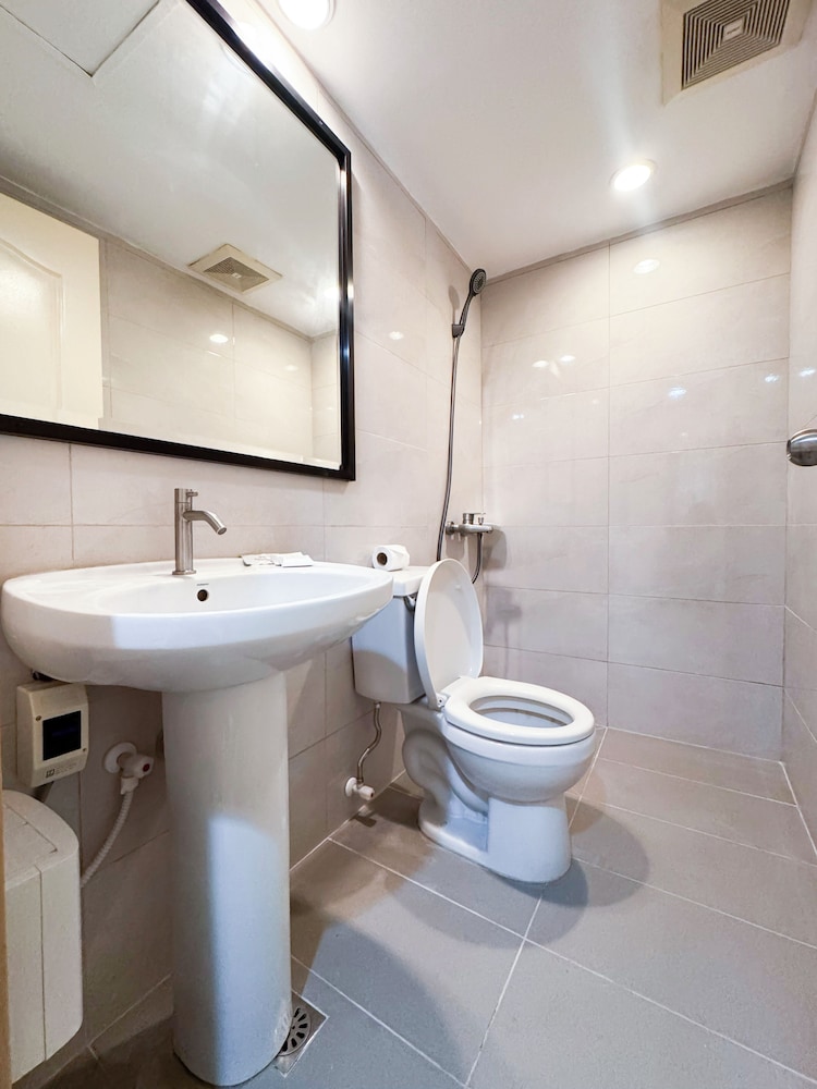 Palladium Suites 43/49