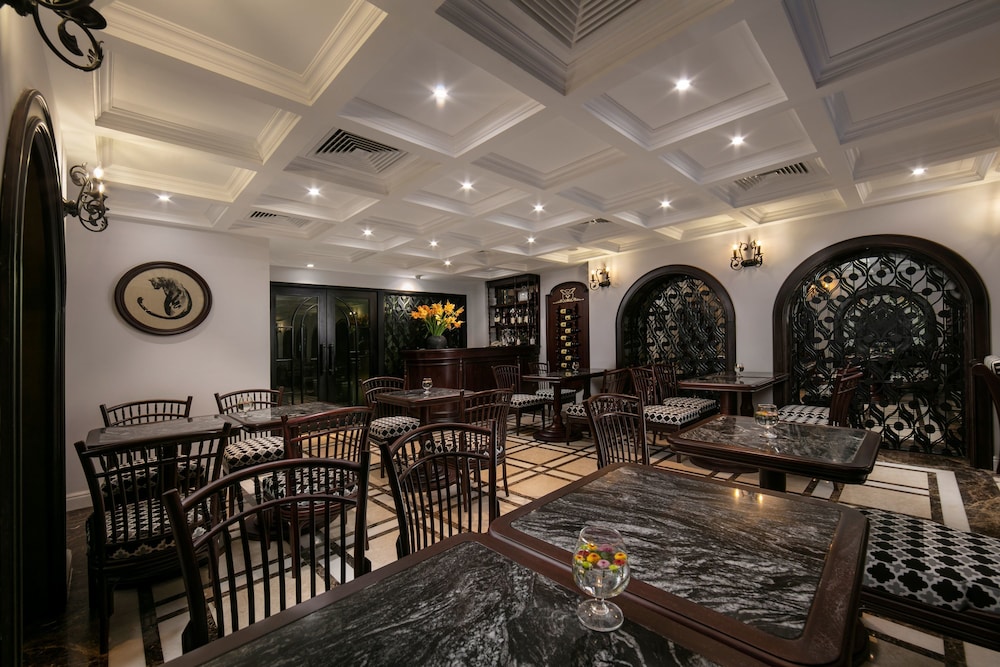 Canary Hanoi Hotel 37/43