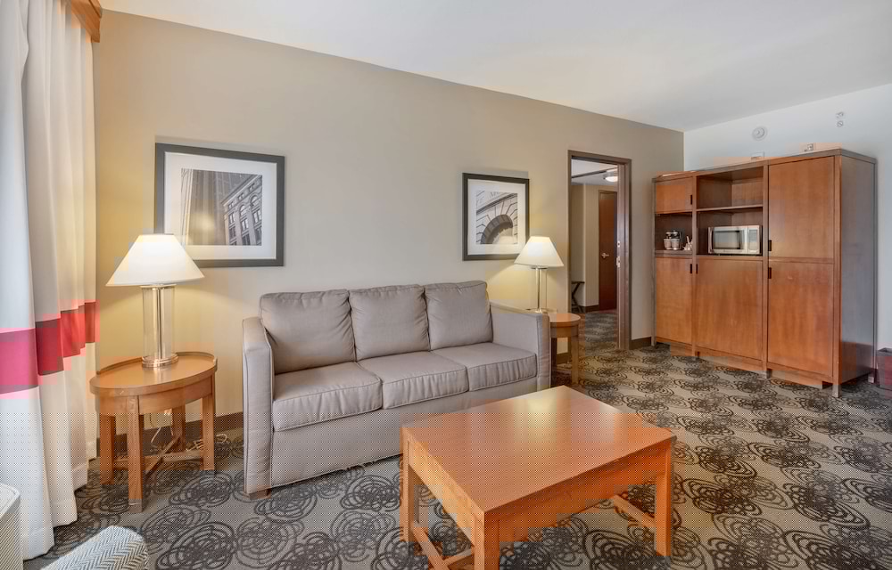 Doubletree By Hilton Raleigh Cary 37/51