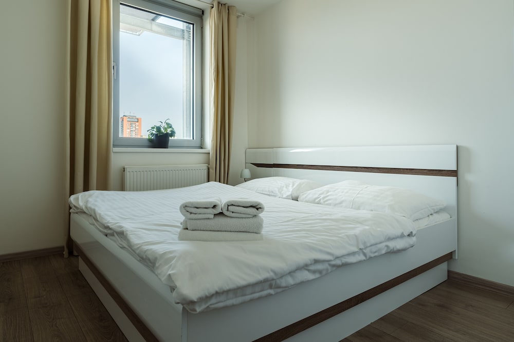 1 BEDROOM, ECONOMY, APARTMENT, CITY VIEW