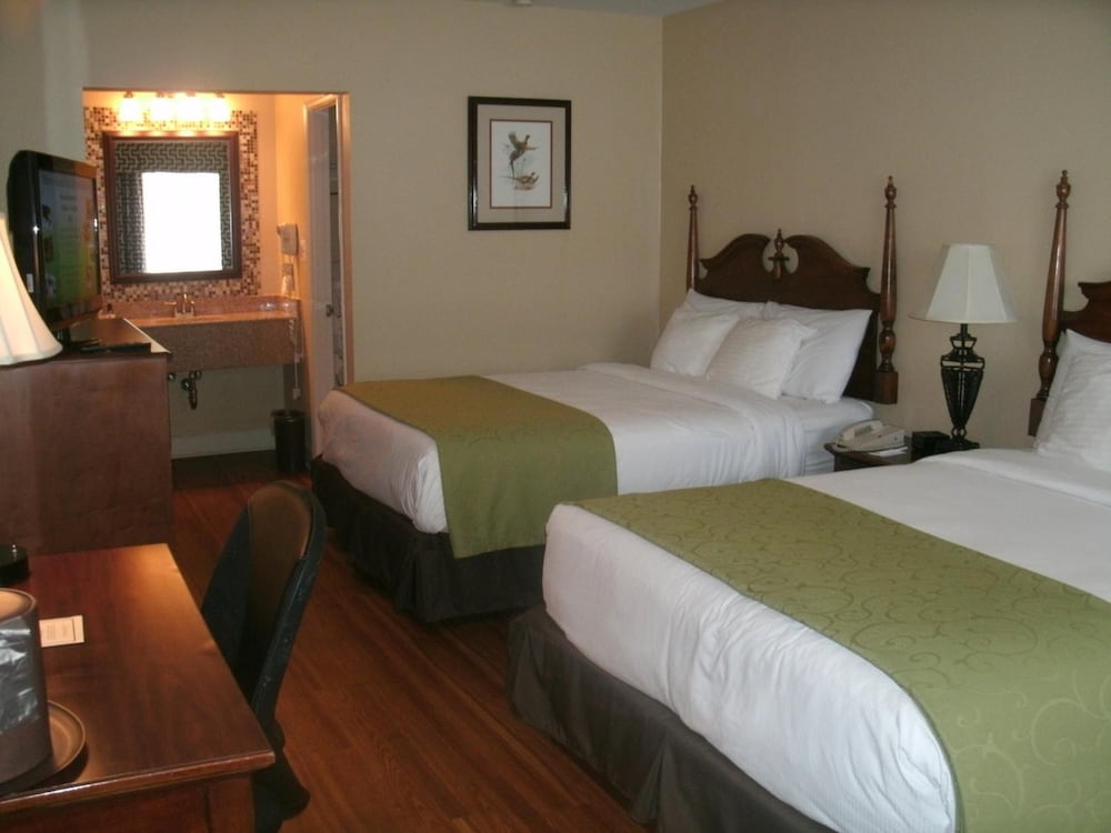 Merry Acres Inn 15/50