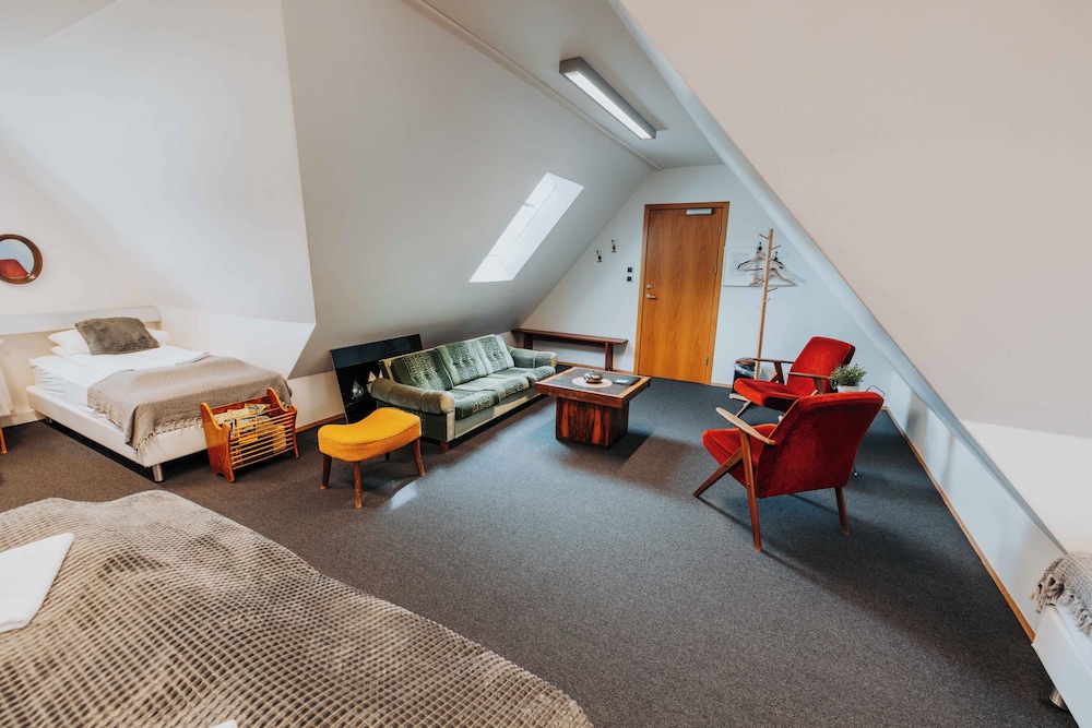 Heradsskolinn Historic Guesthouse 16/50