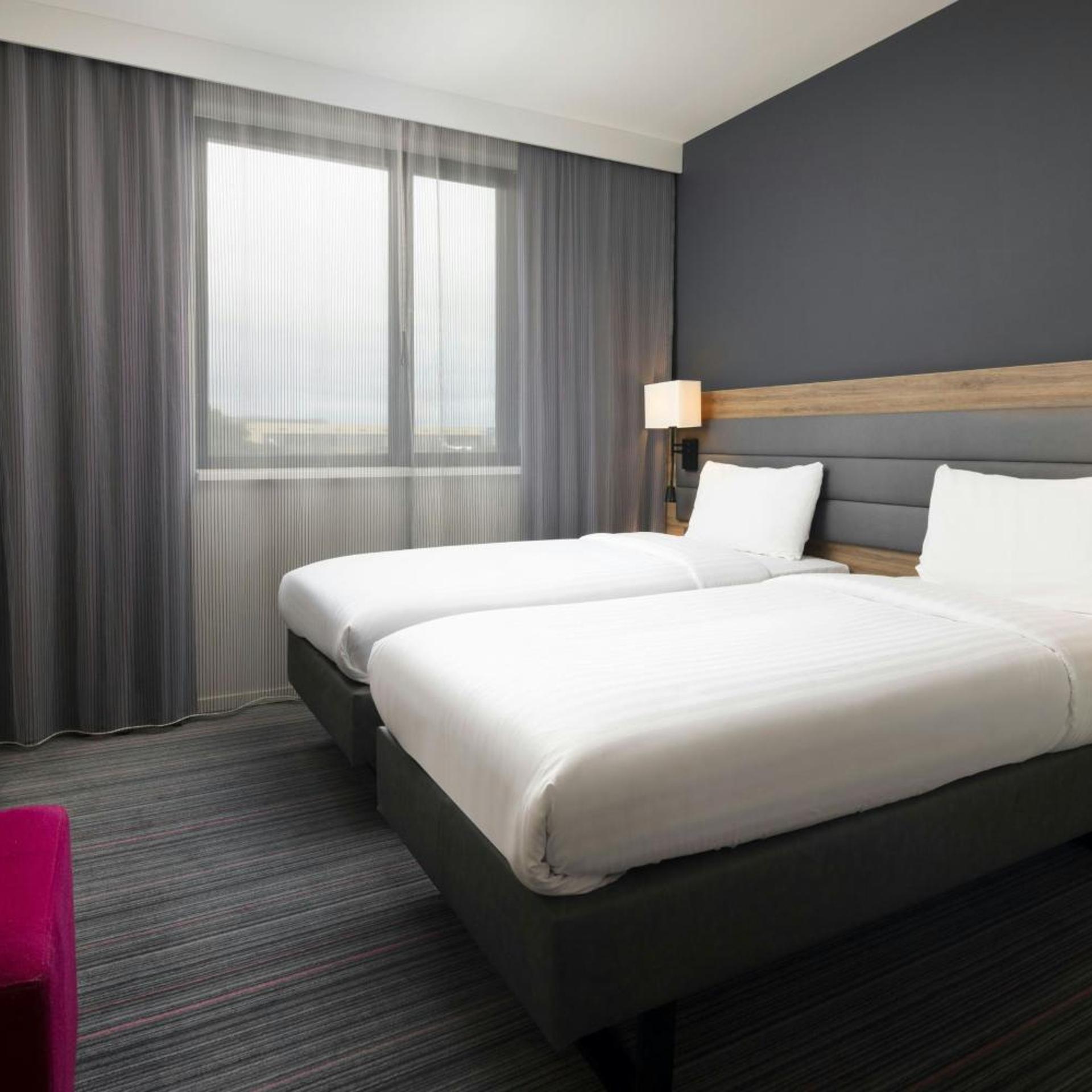 Moxy, Twin Beds