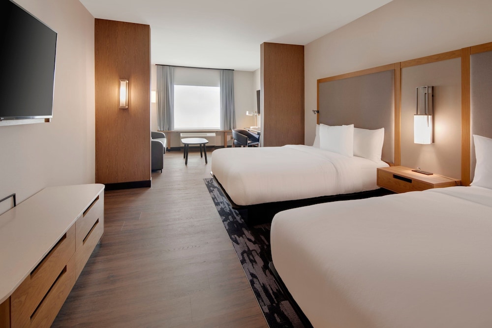 Fairfield Inn & Suites by Marriott Franklin Cool Springs 11/34