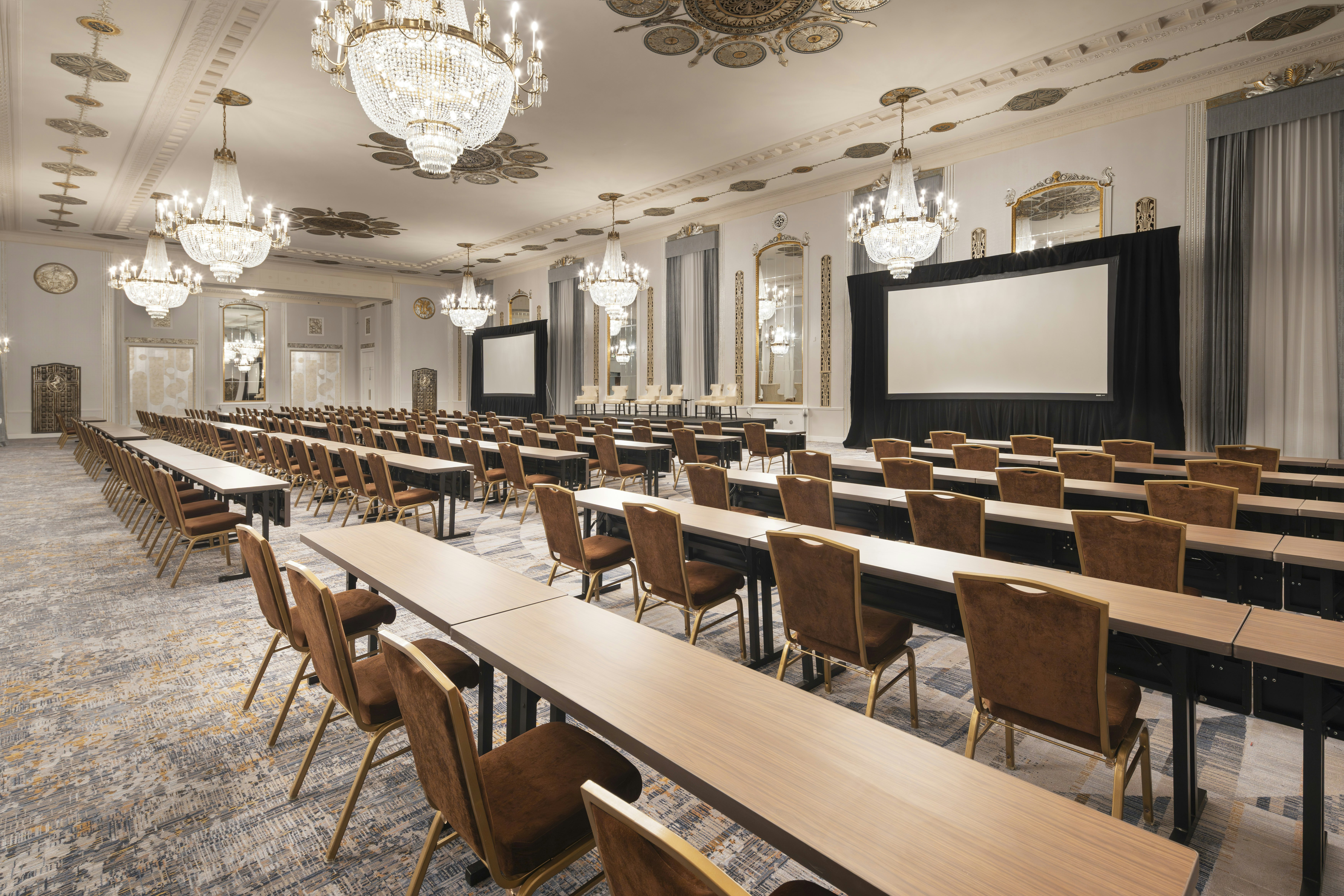 Hilton Milwaukee 70/83