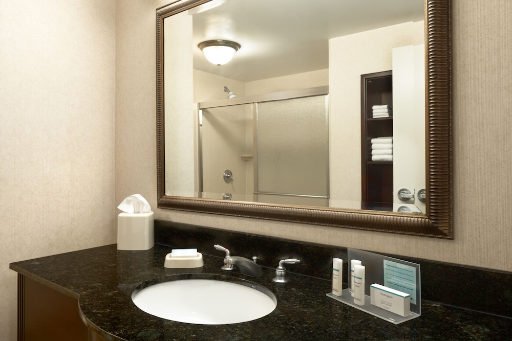 Hampton Inn and Suites Laurel, MS 10/45