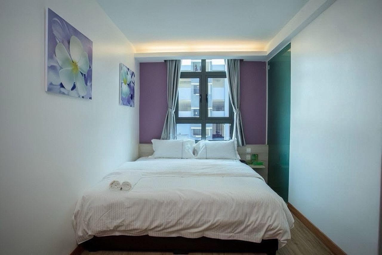 Deluxe, King Bed