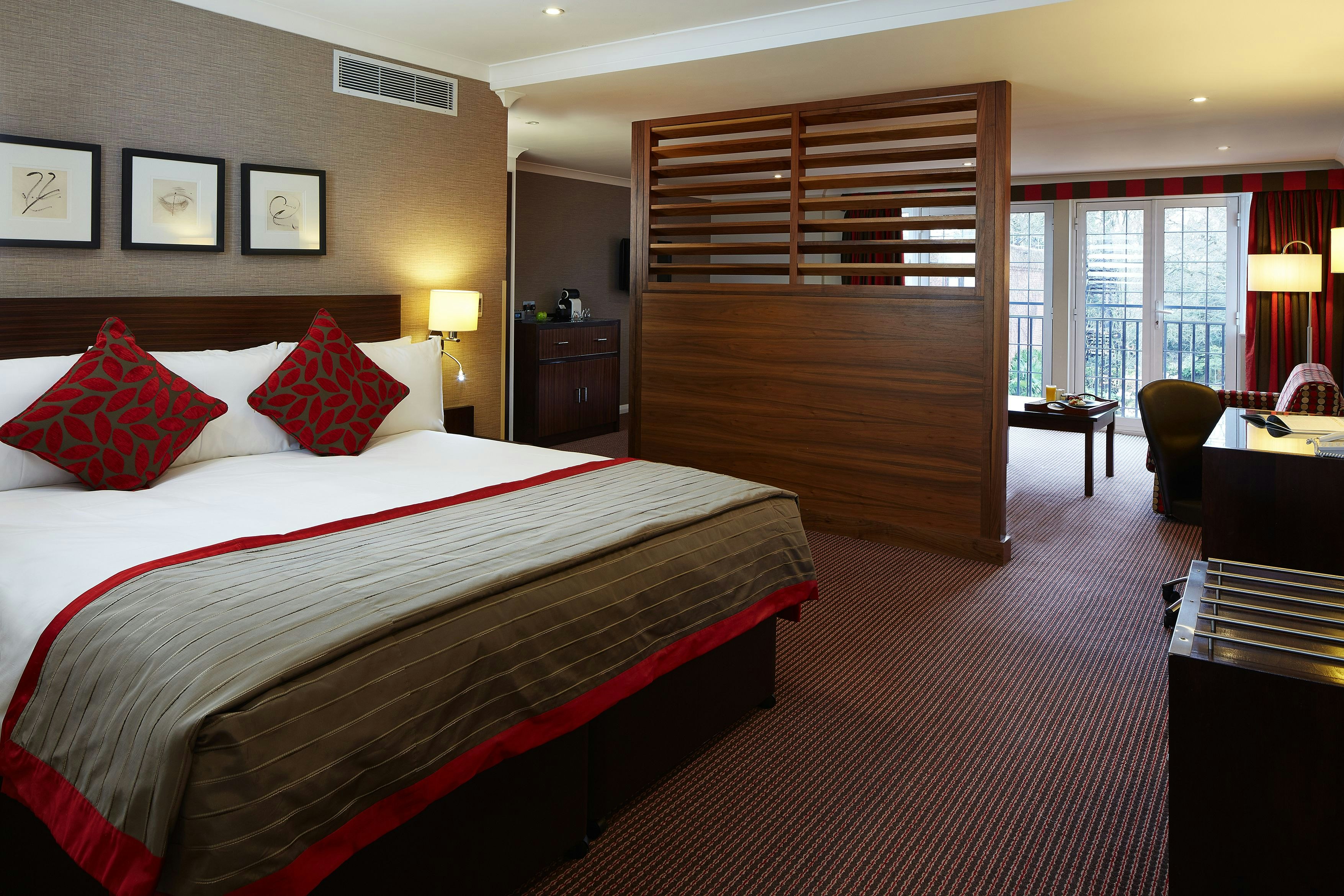 The Bull Hotel 5/50