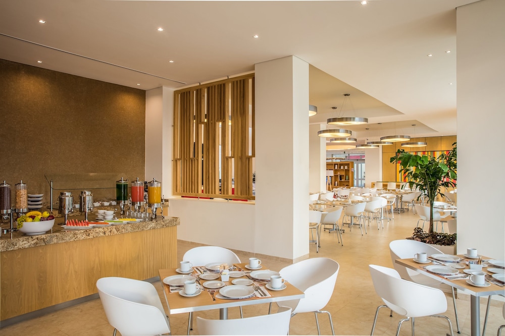 Fiesta Inn Silao Puerto Interior 47/72