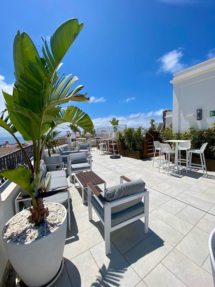 LA PUERTA DE NERJA HOSTAL BOUTIQUE 27/38