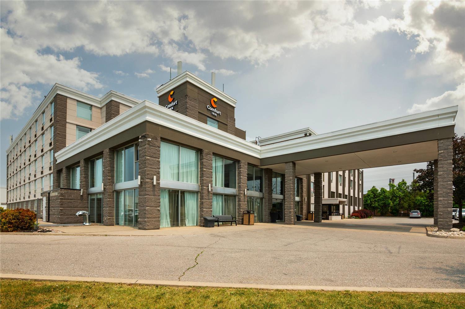 Comfort Inn and Conference Centre Toronto Airport 6/26