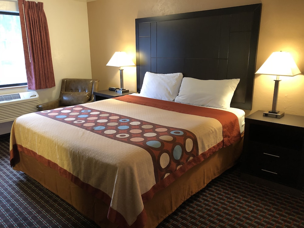 Super 8 By Wyndham Lacey Olympia Area 30/52
