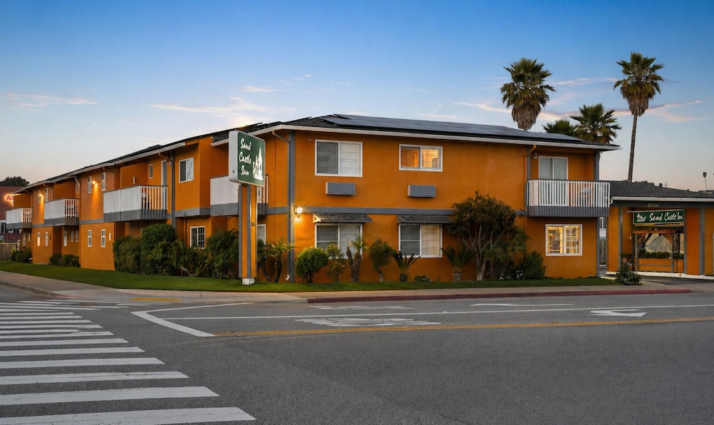 Sand Castle Inn 7/59