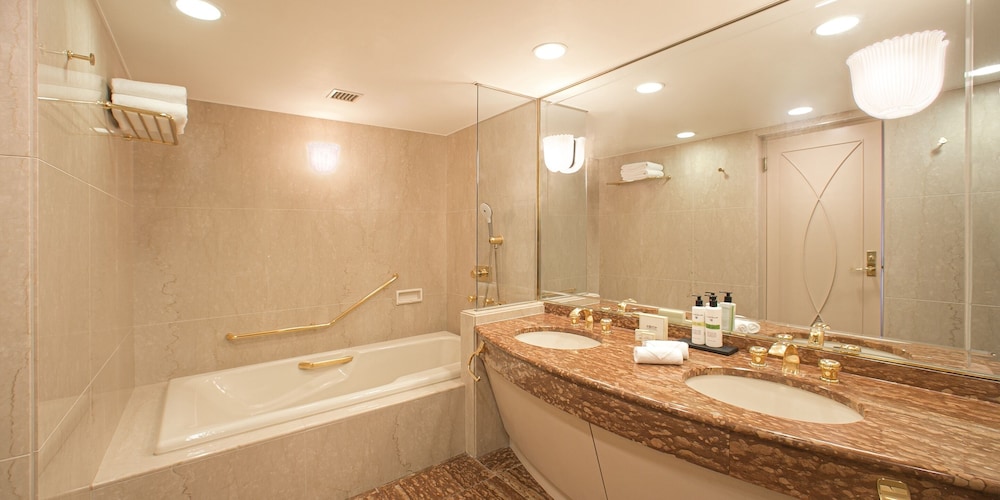 Grand Mercure Sapporo Odori Park 50/50