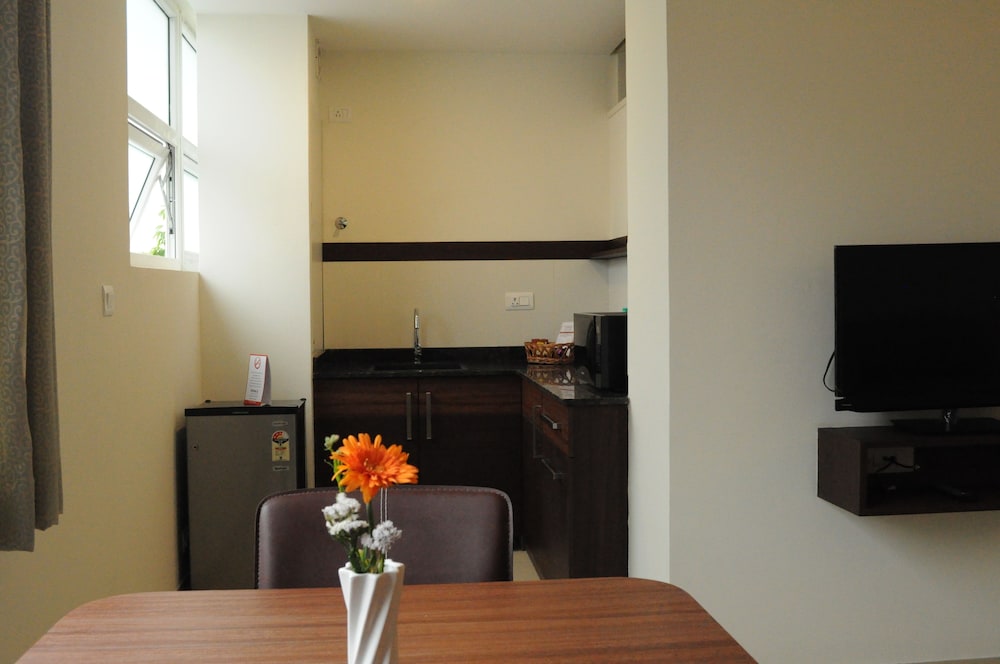 Ixora Suites 25/46