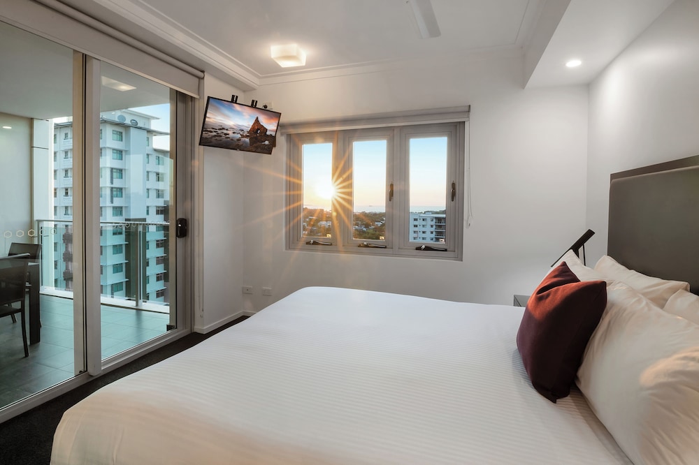 2 BEDROOMS, APARTMENT