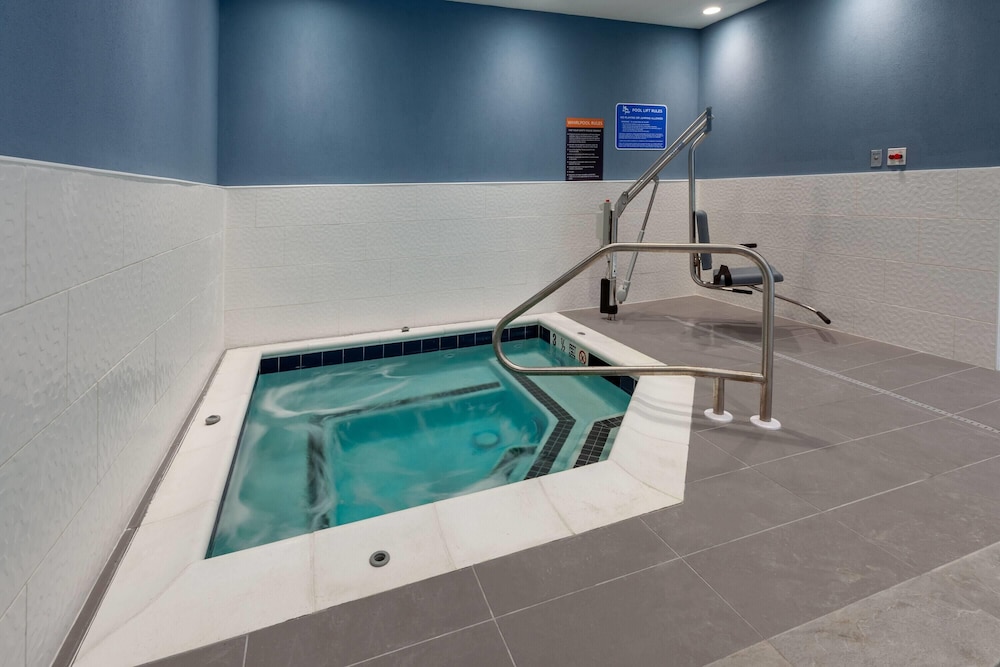 La Quinta Inn & Suites by Wyndham Middletown-Goshen 25/36