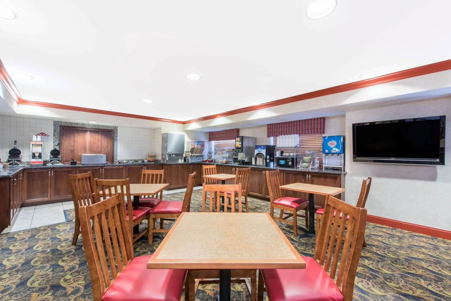 Lancaster Suites 25/37
